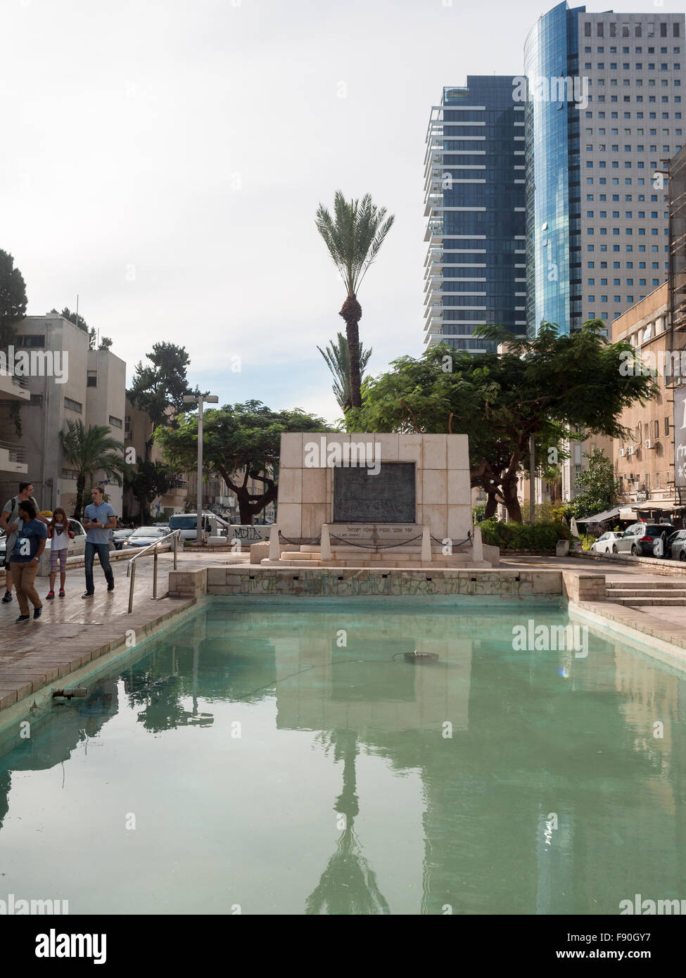Tel Aviv Rothschild Boulevard Stock Photo Alamy