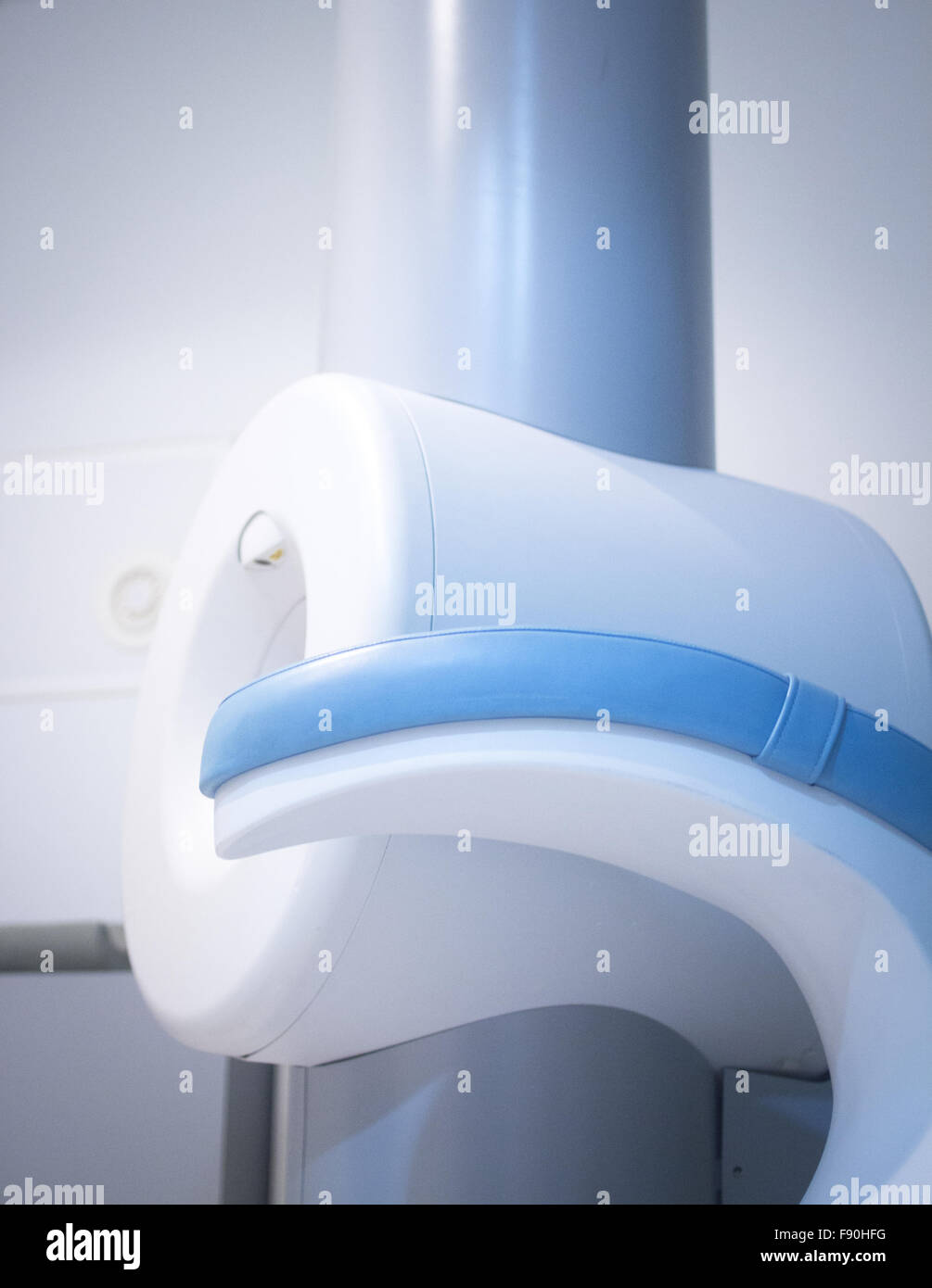 Fully open high field Resonance Image MRI Nuclear CAT Scan