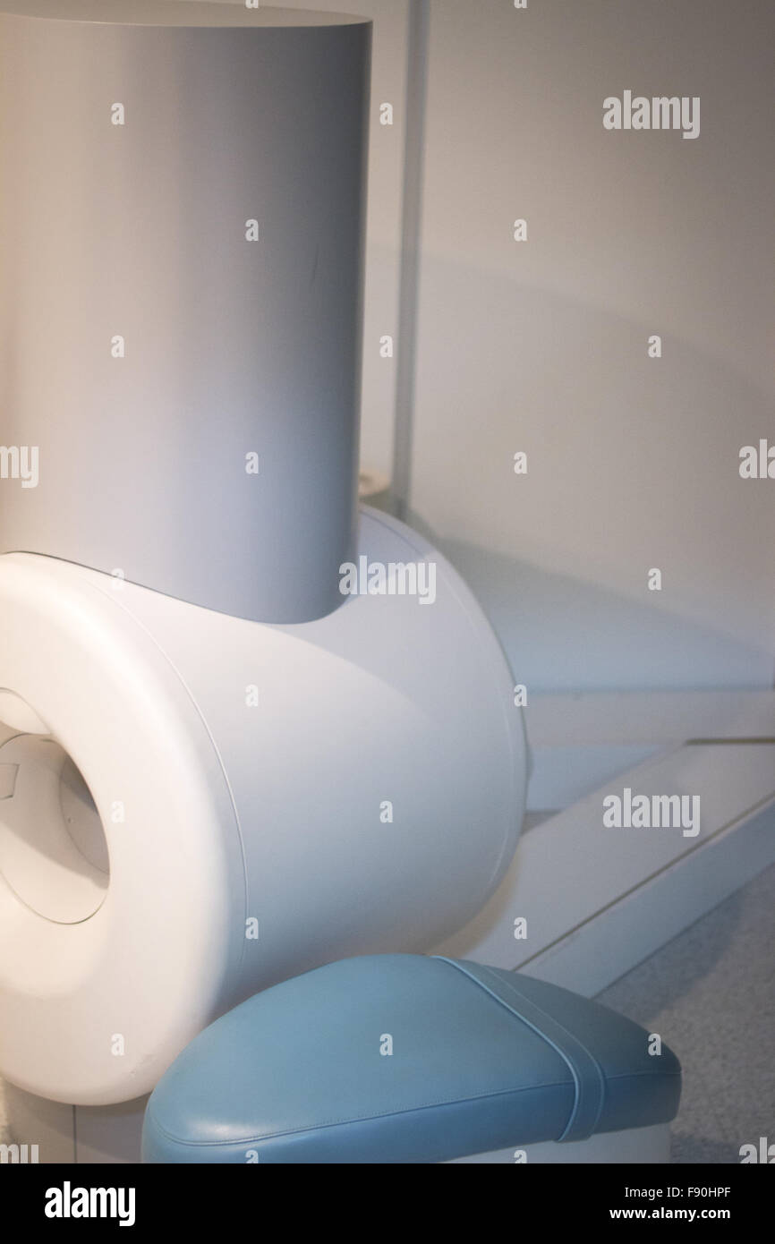 Fully open high field Resonance Image MRI Nuclear CAT Scan