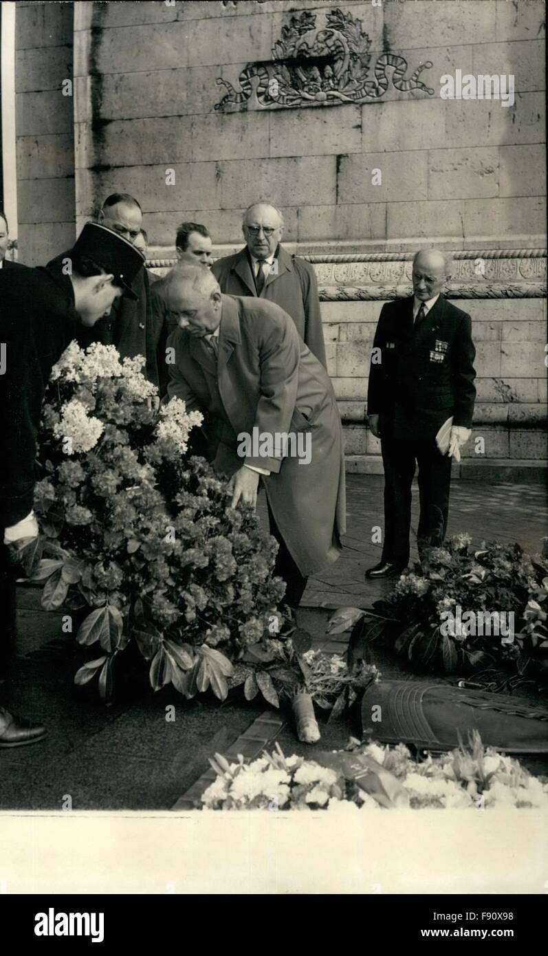 1965 - Soviet Supreme Delegation Visit France; A delegation of members of the Soviet Supreme, Invited in France by the National assembly is since yesterday the guest of Paris. The delegation is led by Mr. Nicolas Pordgorny, member of the Presidium of the Soviet Supreme. This morning the delegation was at the Arch of Triumph where Mr. Podgorny laid a wreath on the Unknown Soldier monument. Photo Shows Mr. Podgorny lays a wreath on the Unknown Soldier monument. © Keystone Pictures USA/ZUMAPRESS.com/Alamy Live News Stock Photo