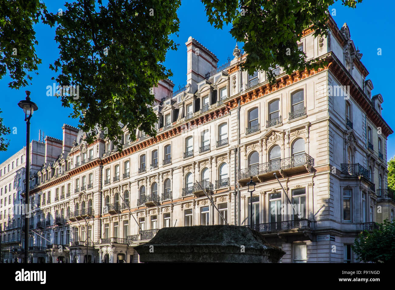 Grosvenor gardens, London, England, U.K Stock Photo Alamy
