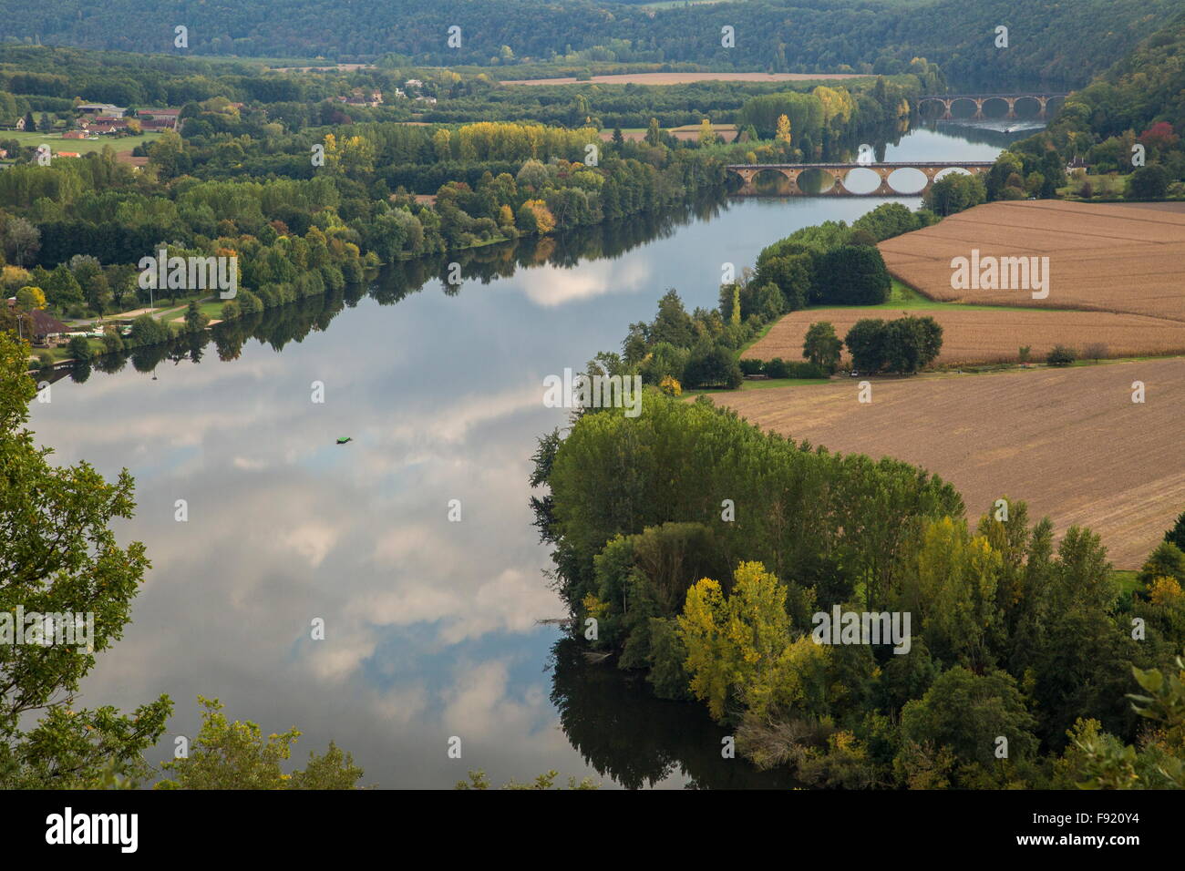 The Cingle de Tremolat, a large meander on the river Dordogne in autumn. France Stock Photo