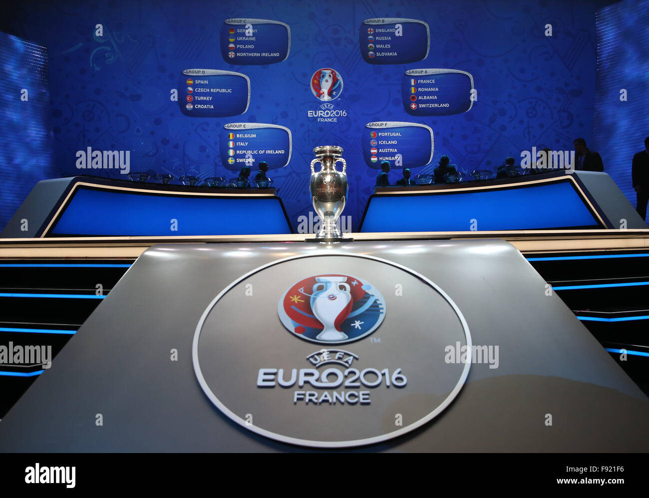 Paris, France. 12th Dec, 2015. The trophy stands on the stage after the