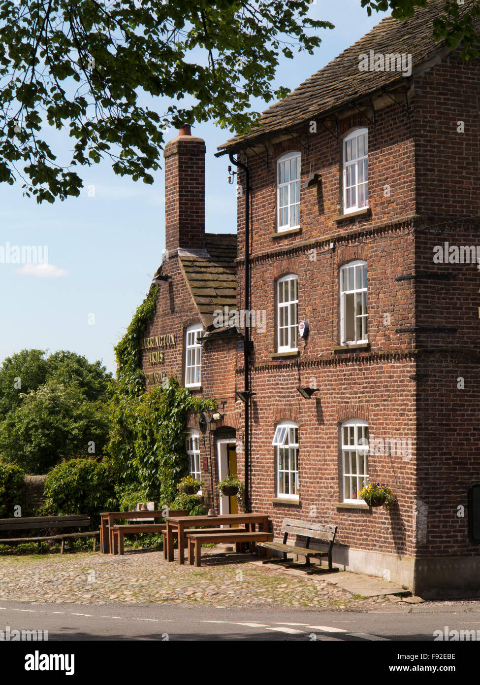 UK, England, Cheshire, Gawsworth, Harrington Arms, historic villahe farm-pub Stock Photo