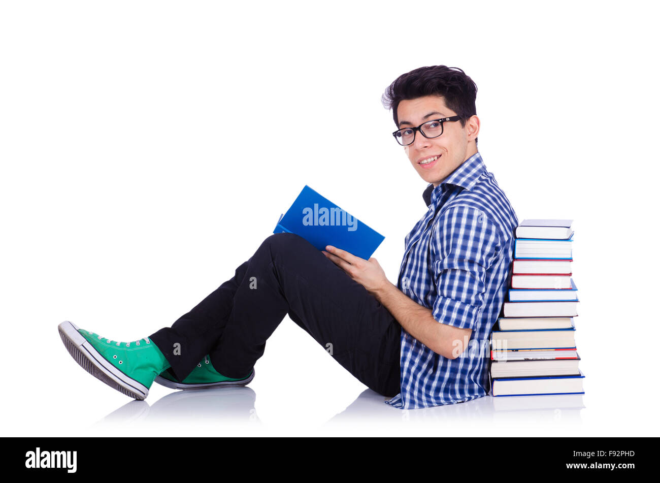 Скинь прочитать. Подросток с книгой. Парень с книгой белый фон. Человек с книжками на белом фоне. Книга человек.