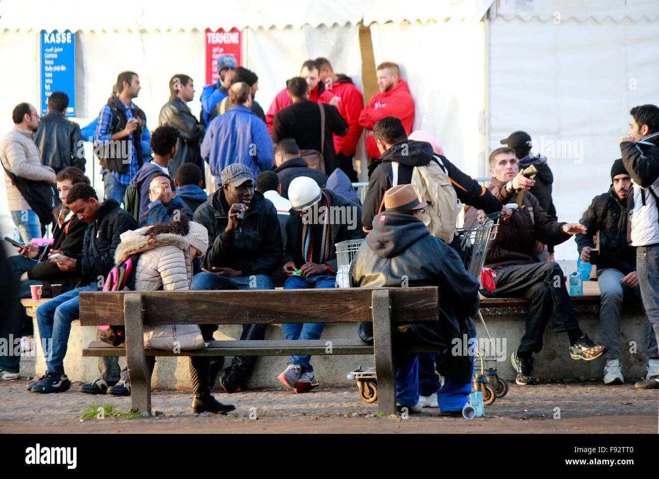 Impressionen - Asylbewerber, Landesamt fuer Gesundheit und Soziales (LAGESO), 8. Dezember 2015, Berlin. Stock Photo