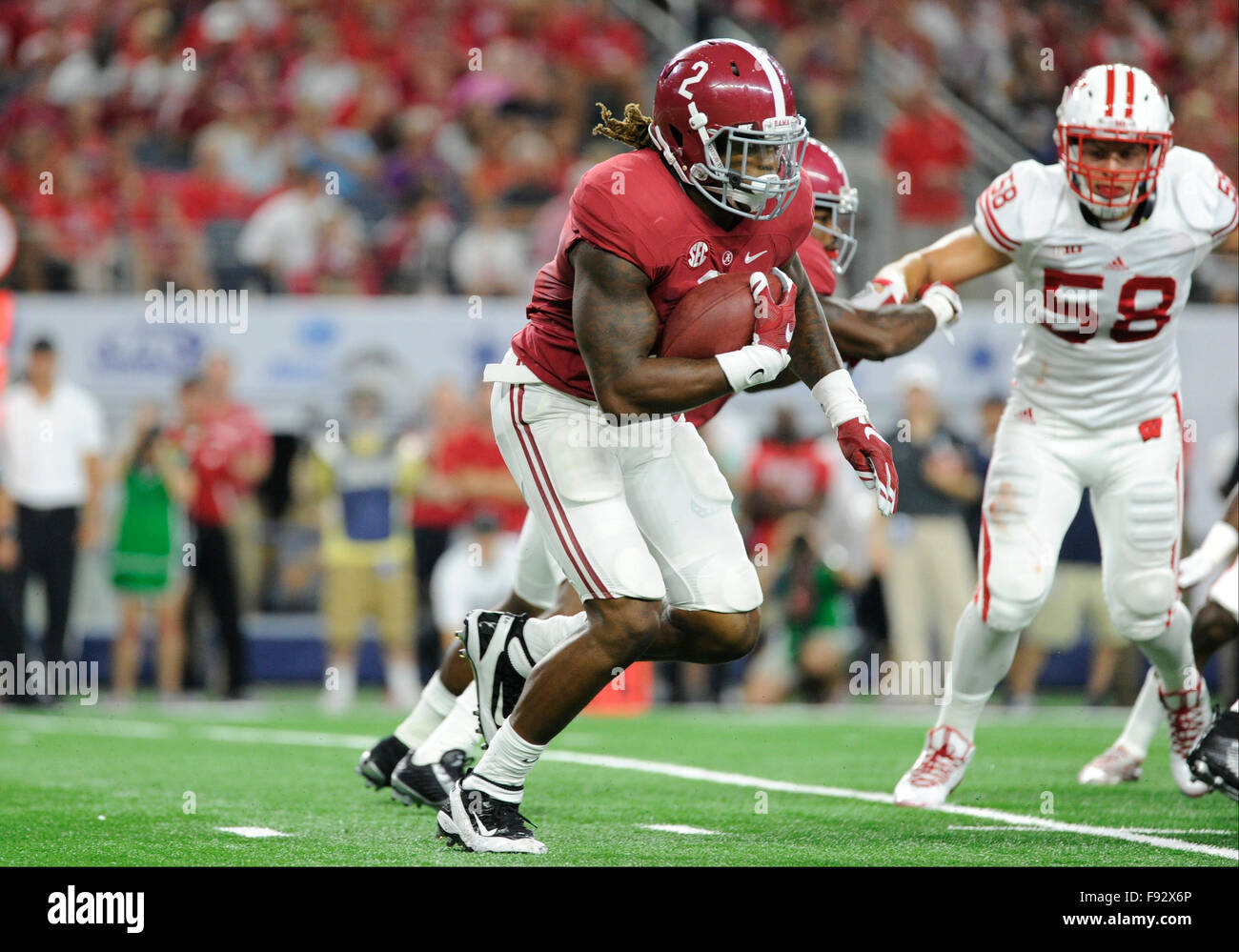 Nike Youth Alabama Crimson Tide Derrick Henry #2 Crimson