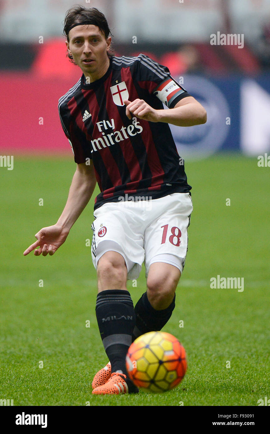 Milan, Italy. 13th Dec, 2015. Riccardo Montolivo Milan Milano 13-12-2015 Stadio Giuseppe Meazza - Football  Serie A Milan - Hellas Verona. Credit:  Insidefoto/Alamy Live News Stock Photo