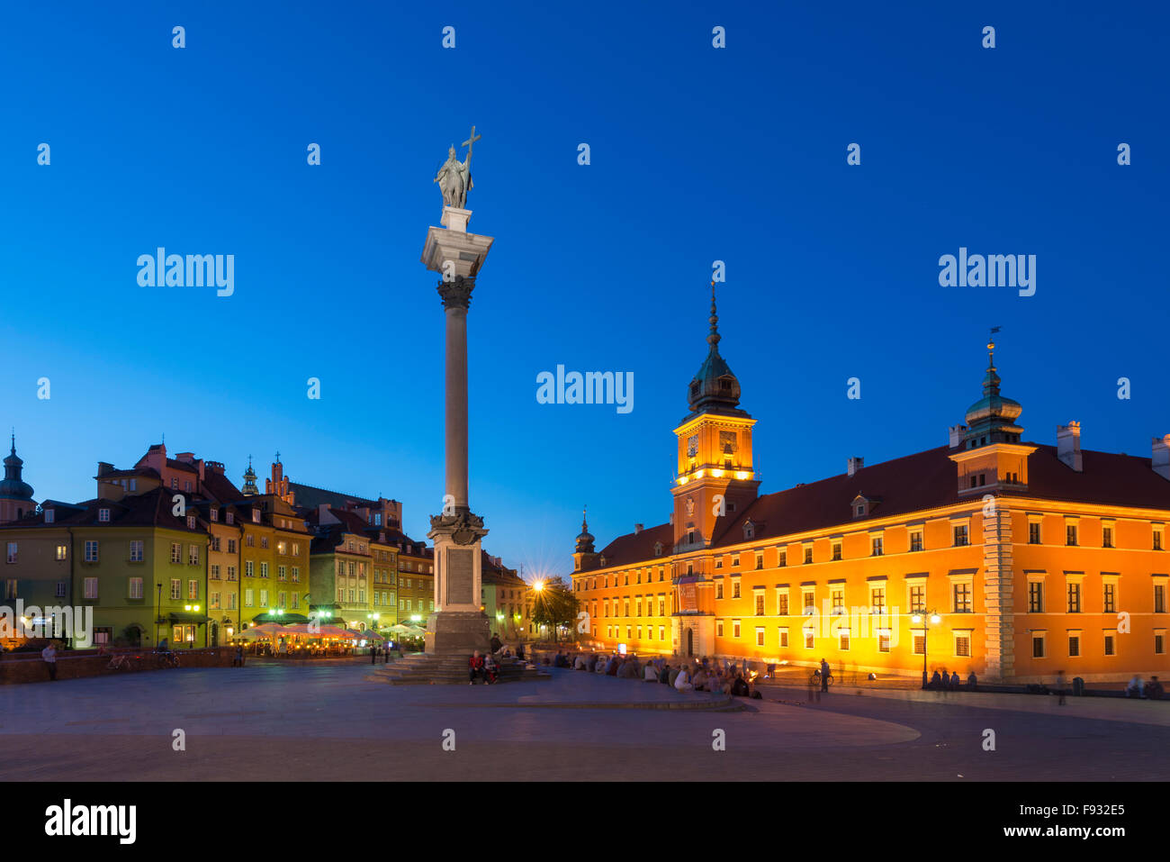 Castle Square, Royal Square with Sigismund column and Royal Castle at night, historic centre, Warsaw, Mazovia Province, Poland Stock Photo