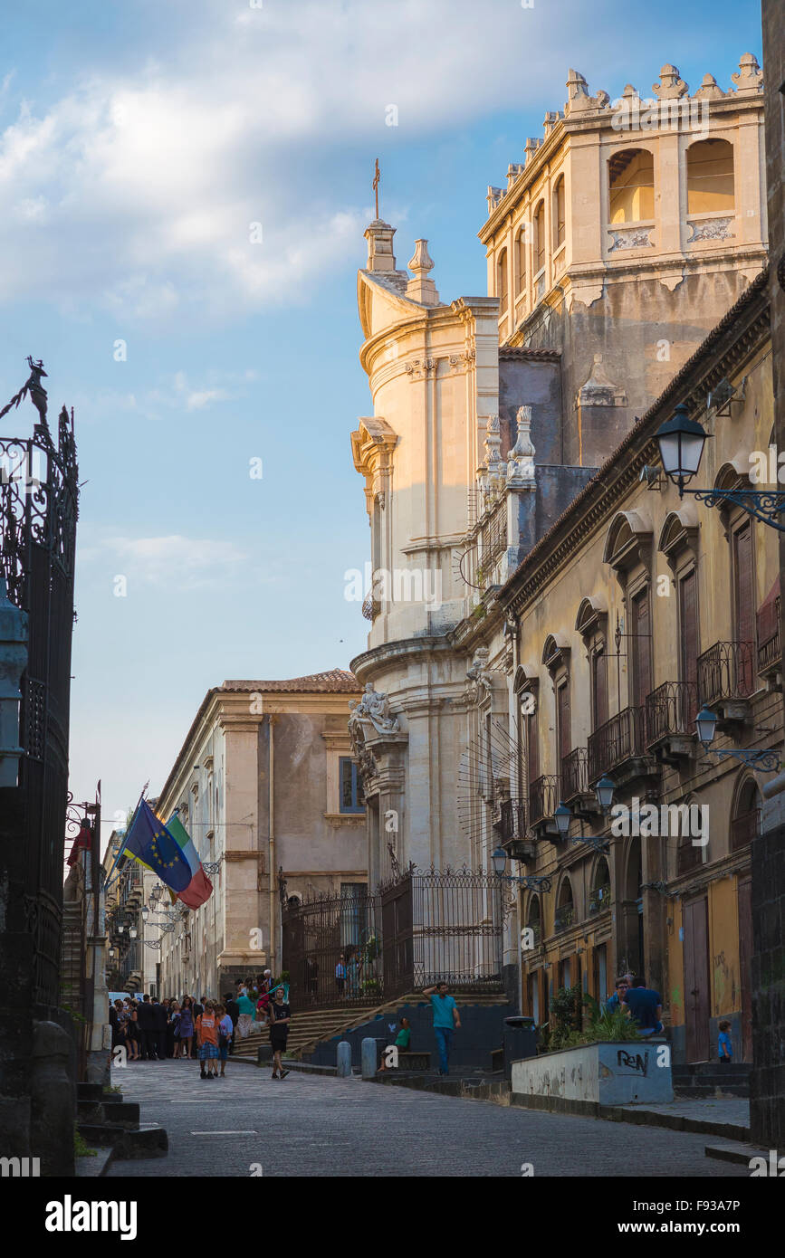 The city of catania hi-res stock photography and images - Page 17 - Alamy, image size:867x1390