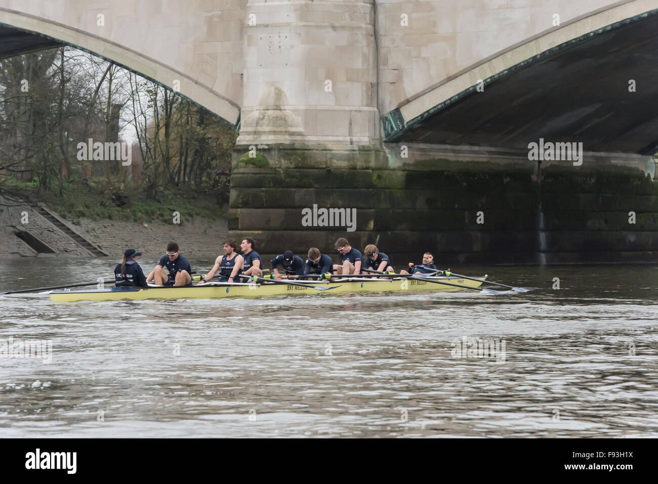 River Thames, UK. 13th December, 2015. Boat Race Trial VIIIs.  Oxford University Boat Club. Trial VIIIs serve as an important learning experience and selection test for the sixteen rowers and two coxes chosen. It is the only occasion during the season that the squad members race side-by-side for the entire four and a quarter miles of the Championship Course in a simulation of The BNY Mellon Boat Race. The two Oxford crews taking to the water have been named ‘”Business” and “Pleasure”. Credit:  Duncan Grove/Alamy Live News Stock Photo