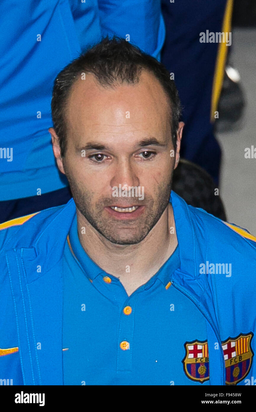 Narita, Japan. 14th December, 2015. Andres Iniesta Lujan arrives at Narita International Airport with other members of FC Barcelona on December 14, 2015, Narita, Japan. Large crowds gathered in the arrival area of Narita Airport to greet the FC Barcelona football team members who will play in the FIFA Club World Cup Japan 2015. Credit:  Rodrigo Reyes Marin/AFLO/Alamy Live News Stock Photo