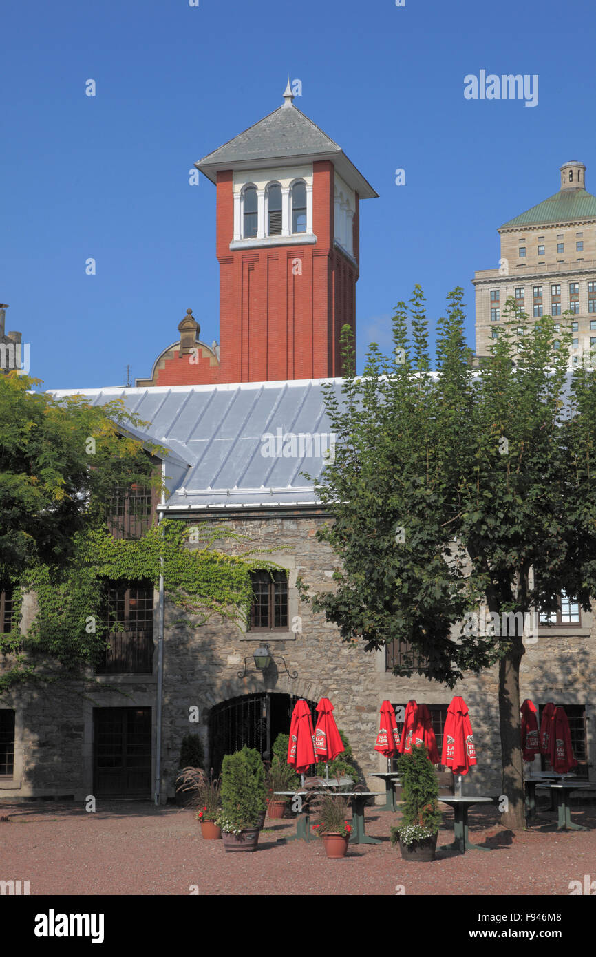 Place d’youville hi-res stock photography and images - Alamy