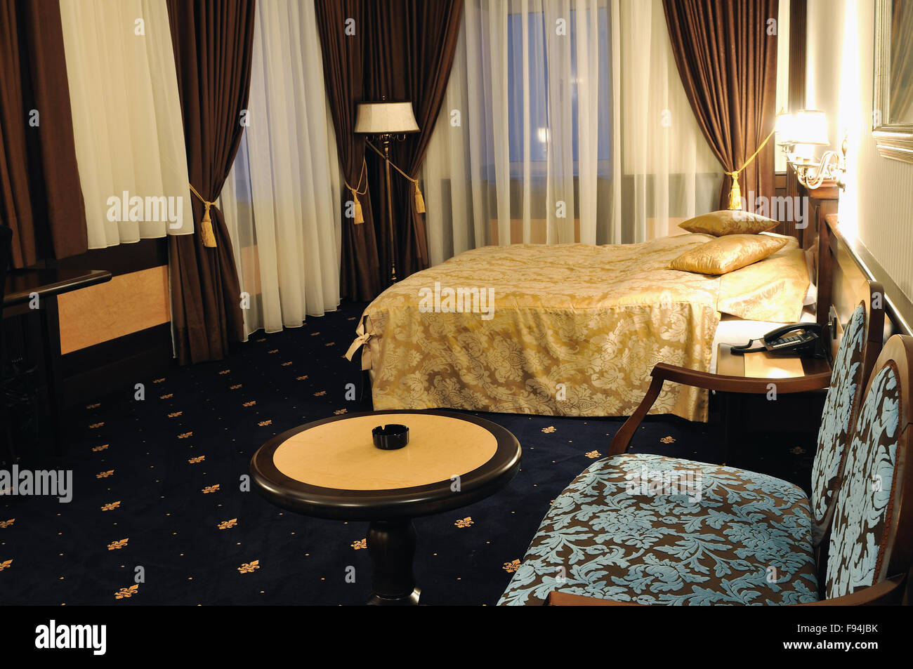 Modern Hotel Room Appartment Indoor With Double Bed And Lcd