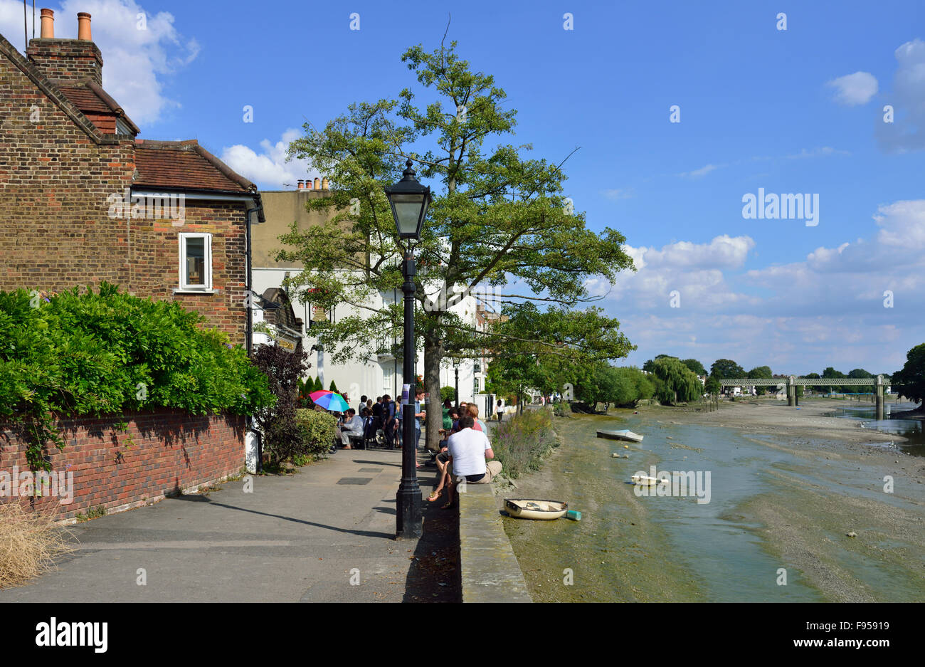 The Bell & Crown, Thames Rd, Strand on the Green, Kew, London W4, United Kingdom Stock Photo