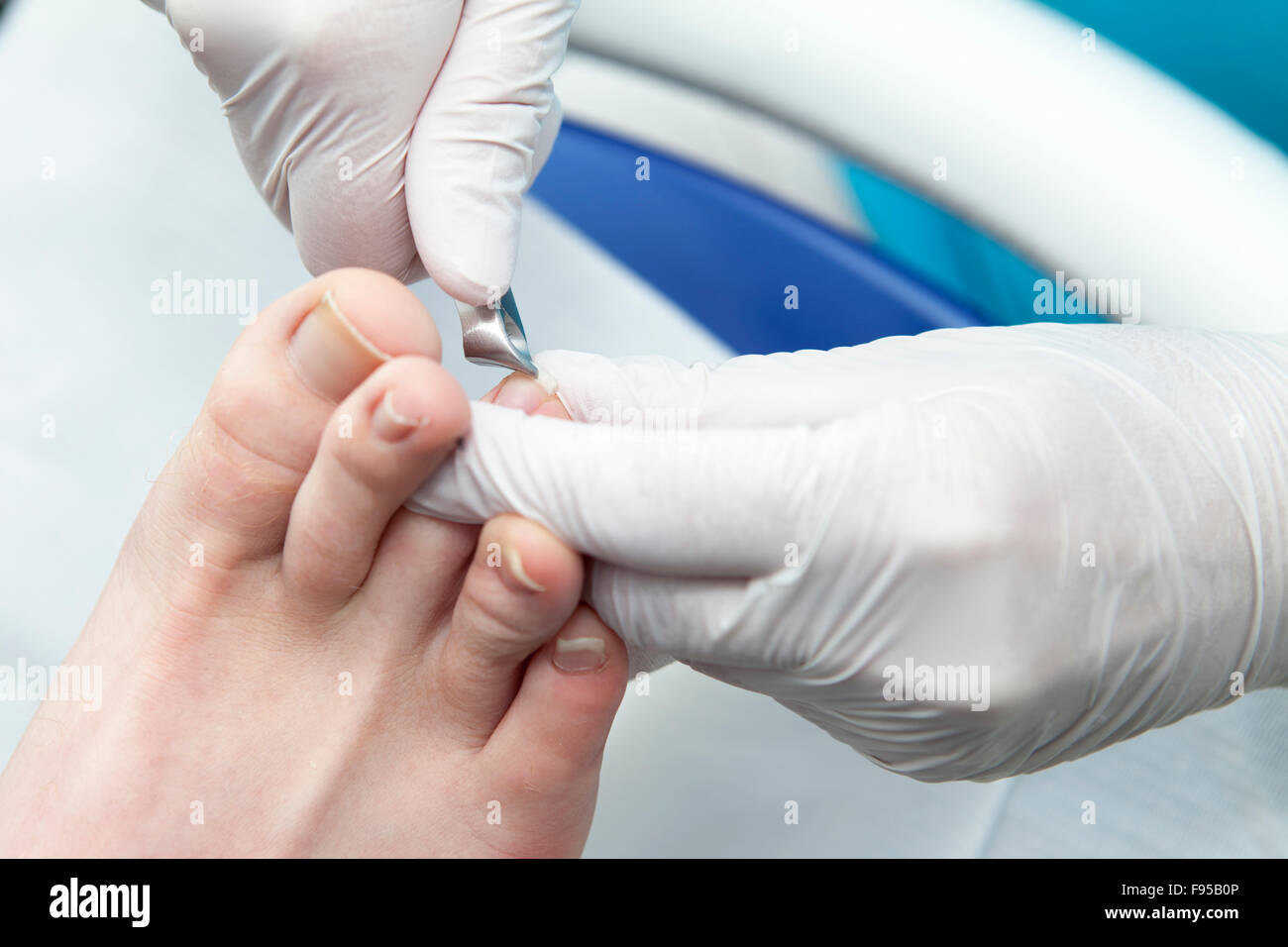 Cutting toe nails bij pedicure in closeup Stock Photo Alamy