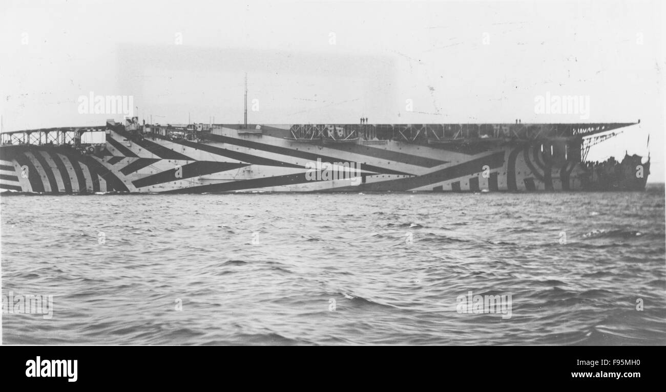 World war one aircraft carrier Black and White Stock Photos & Images ...