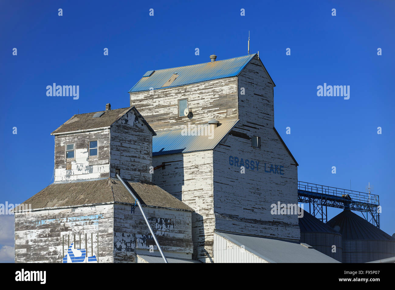 Dilapidated grain elevator, Grassy Lake, Alberta, Canada Stock Photo Alamy