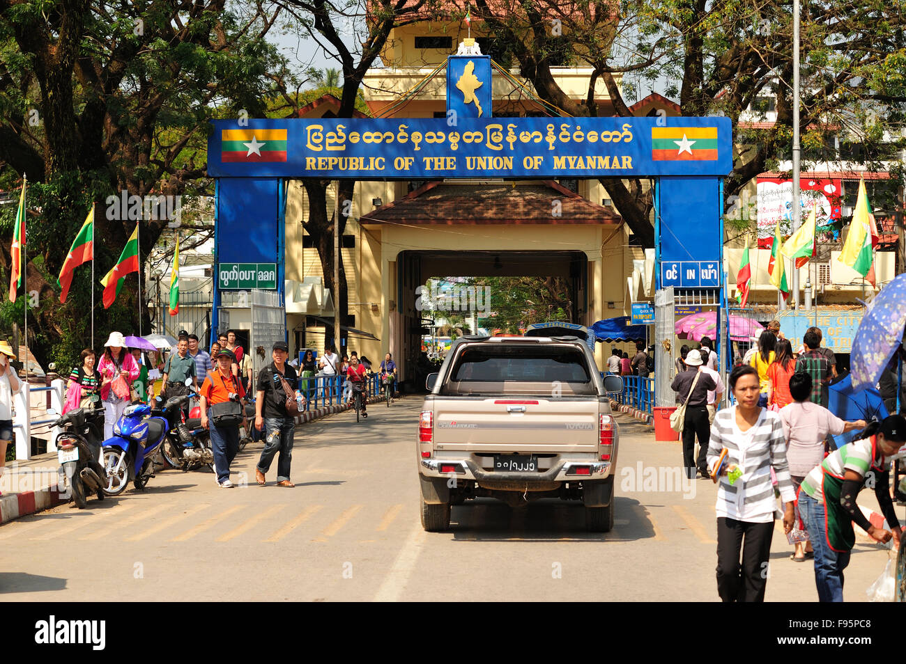 Mai Sai Thailand to Tachilek, Myanmar border crossing on Thailand side Stock Photo