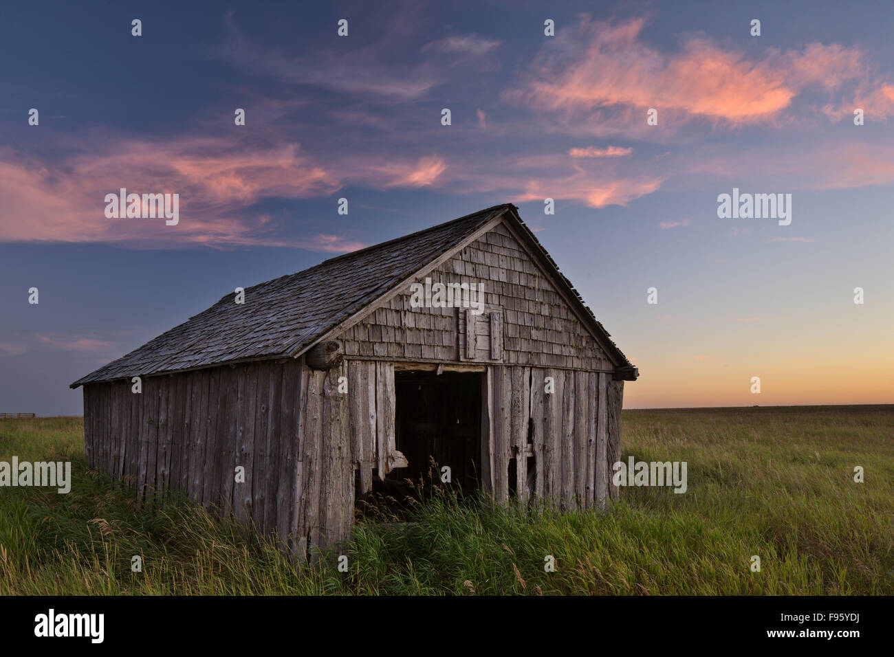 Abandoned bulding, Cypress Hills, Alberta, Canada  property released Stock Photo