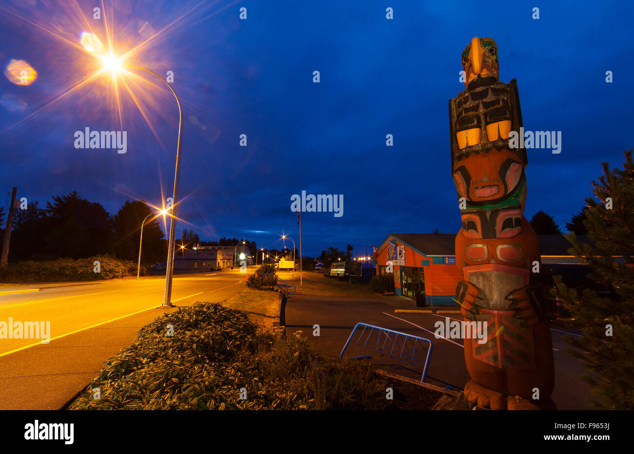 Night scenic of the Visitors Centre on main street in Port Hardy Stock Photo Alamy