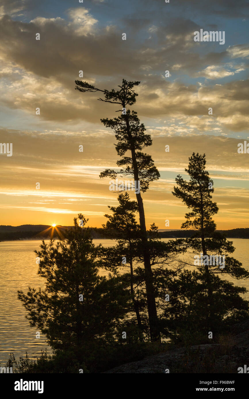 Sunrise, Iroquois Bay, Whitefish Falls, Ontario, Canada Stock Photo Alamy