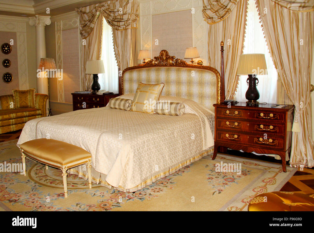 Typical Hotel Room Deluxe Stock Photo 91728265 Alamy