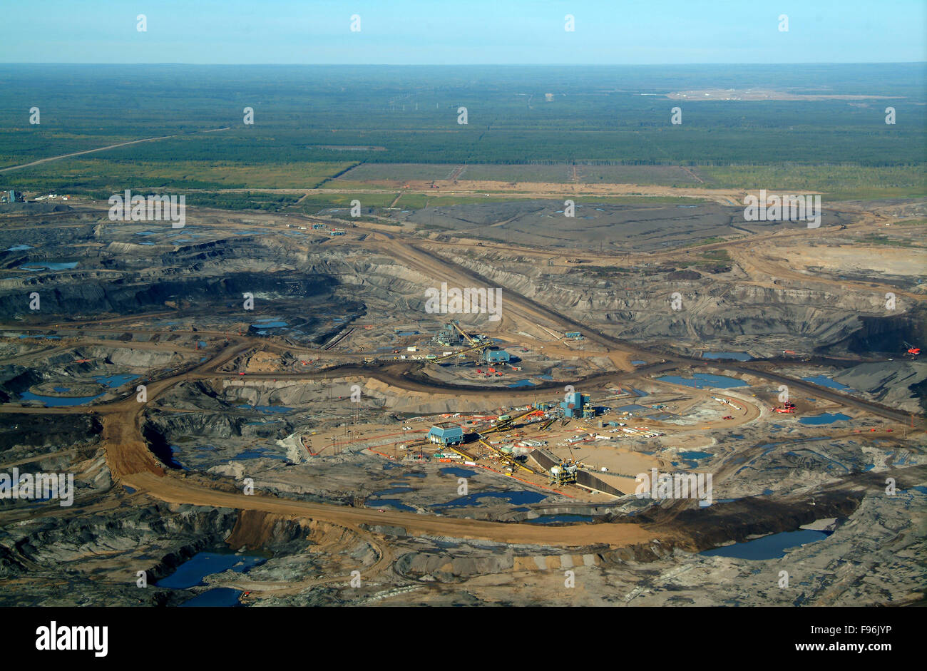 Aurora (Syncrude) mine site, Muskeg River N of Ft McMurray, Alberta Stock Photo