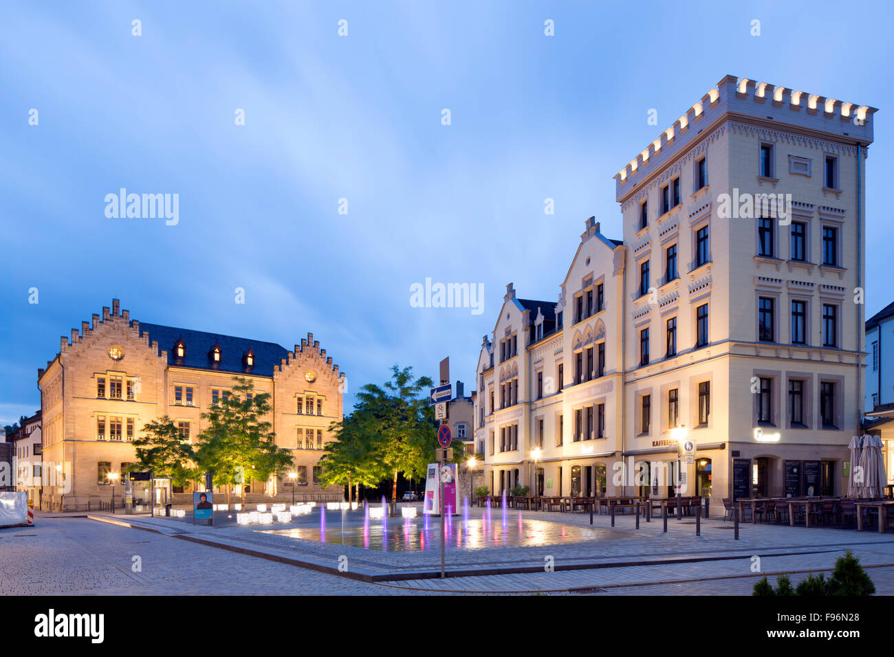 Albertsplatz with Luther Elementary School and historic residential and commercial building, Coburg, Upper Franconia, Bavaria Stock Photo