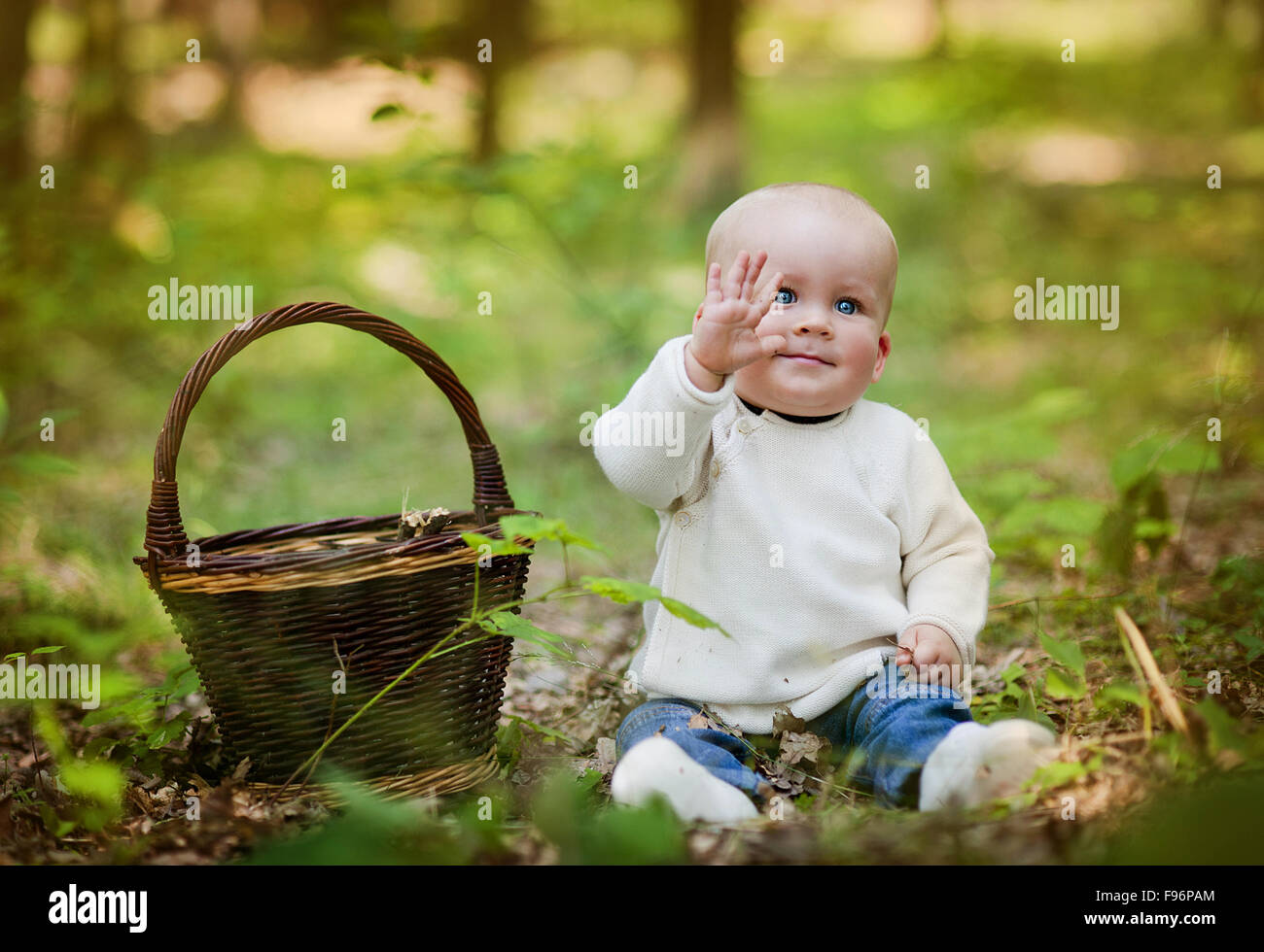 Baby top holding basket
