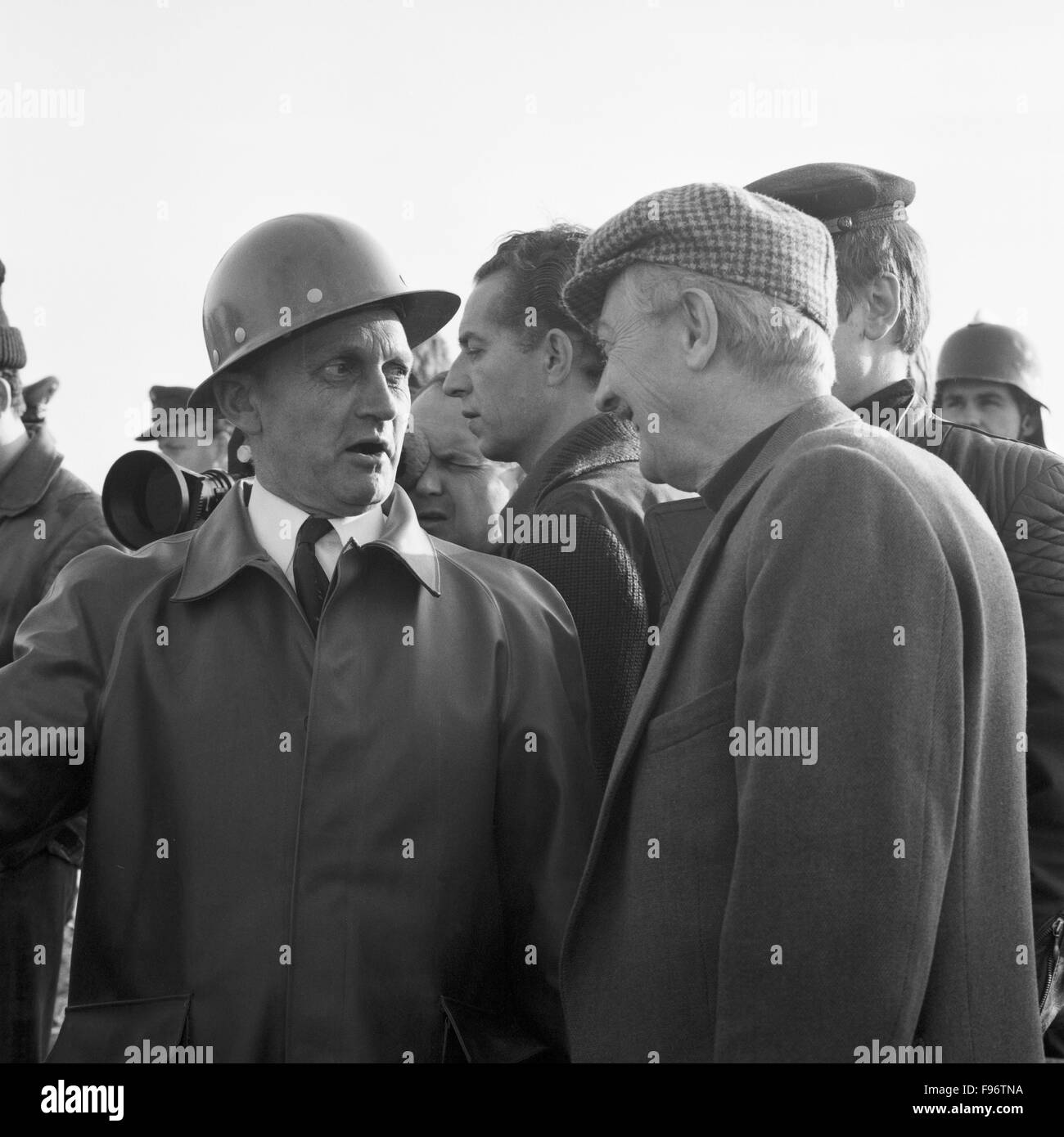 Das Wunder von Lengede, TV Film, Deutschland 1969, Regie Rudolf Jugert. Szenenfoto Stock Photo Das Wunder von Lengede, TV Film, Deutschland 1969, Regie Rudolf Jugert. Szenenfoto Stock Photo