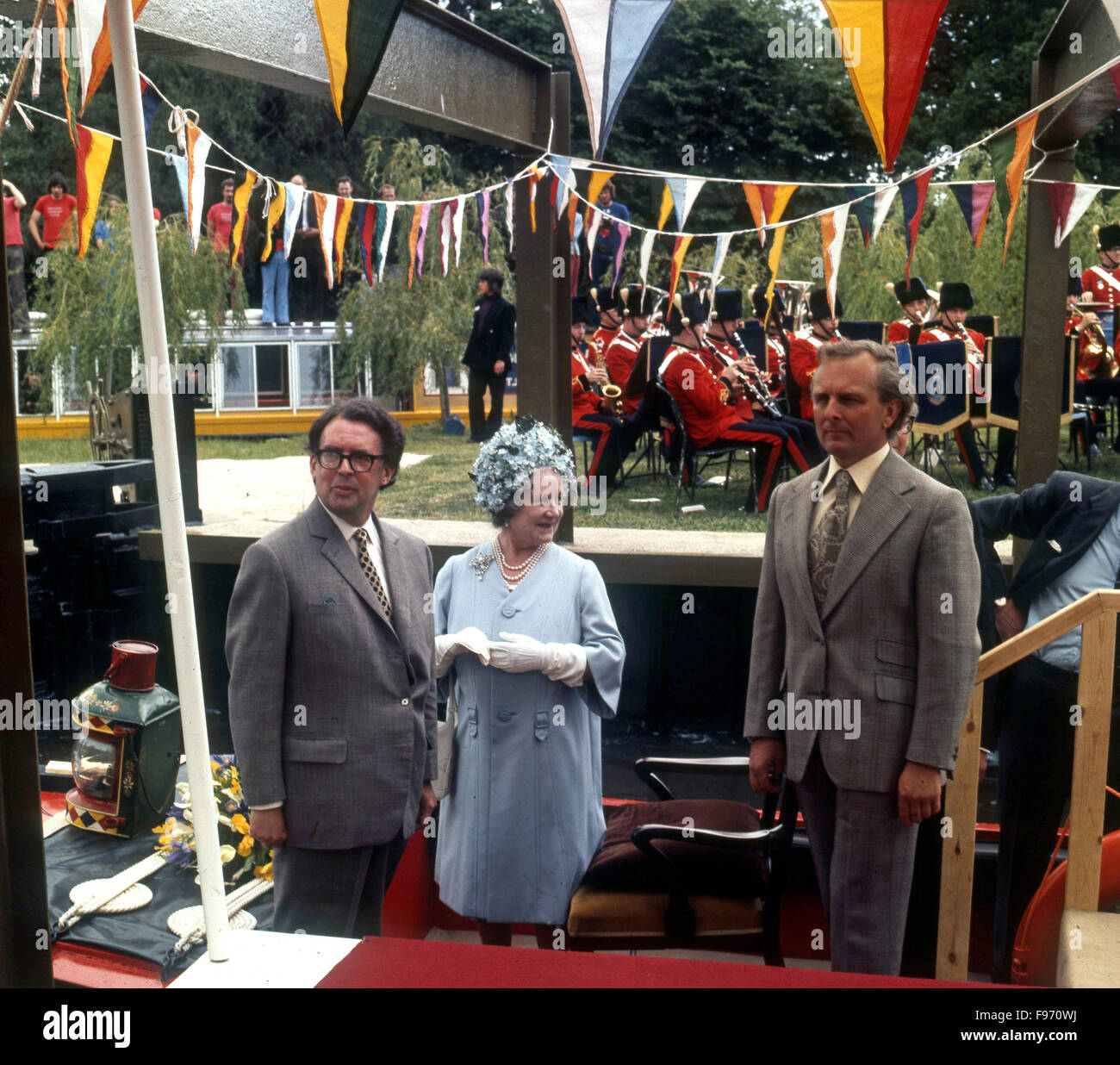 The Upper Avon canal was officially reopened by HM Queen Elizabeth the Queen Mother on June 1st 1974. With her are Robert Aickman and David Hutchings Stock Photo