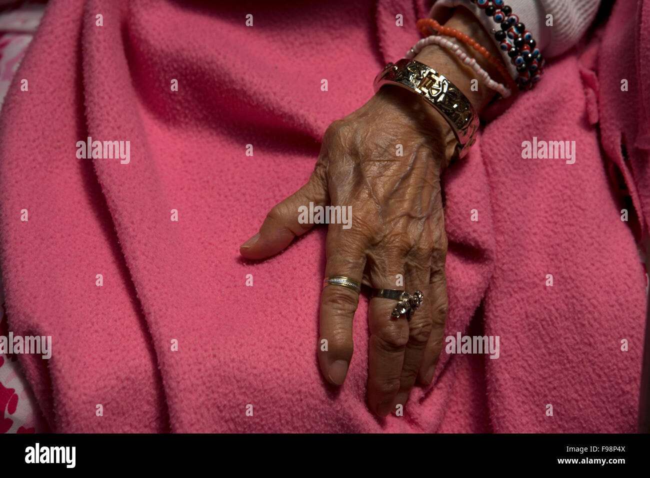 The hand of an elderly woman, who lives in Our Lady of Guadalupe Home for the Elderly, Mexico City Stock Photo