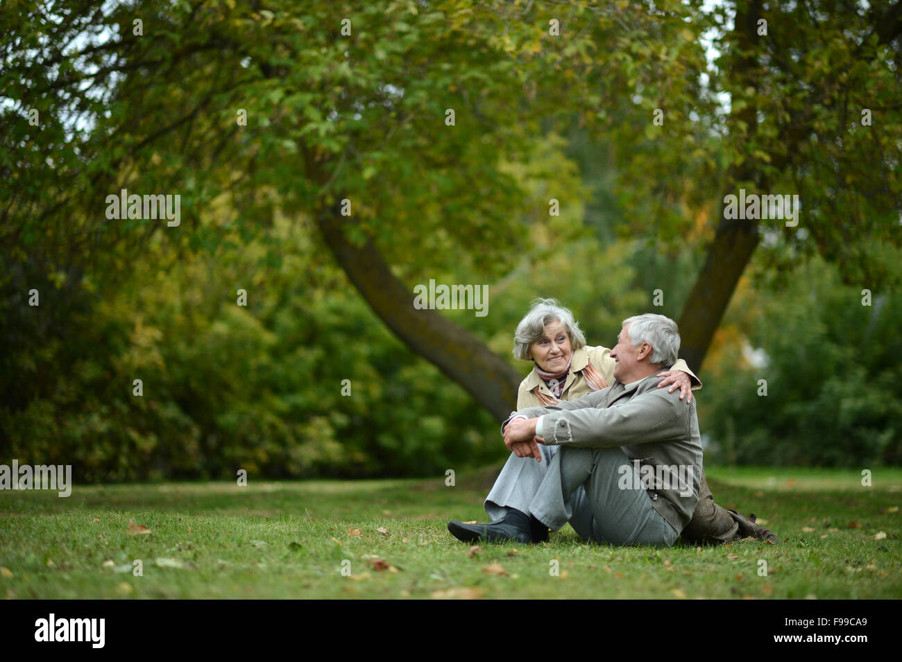 happy old people Stock Photo - Alamy
