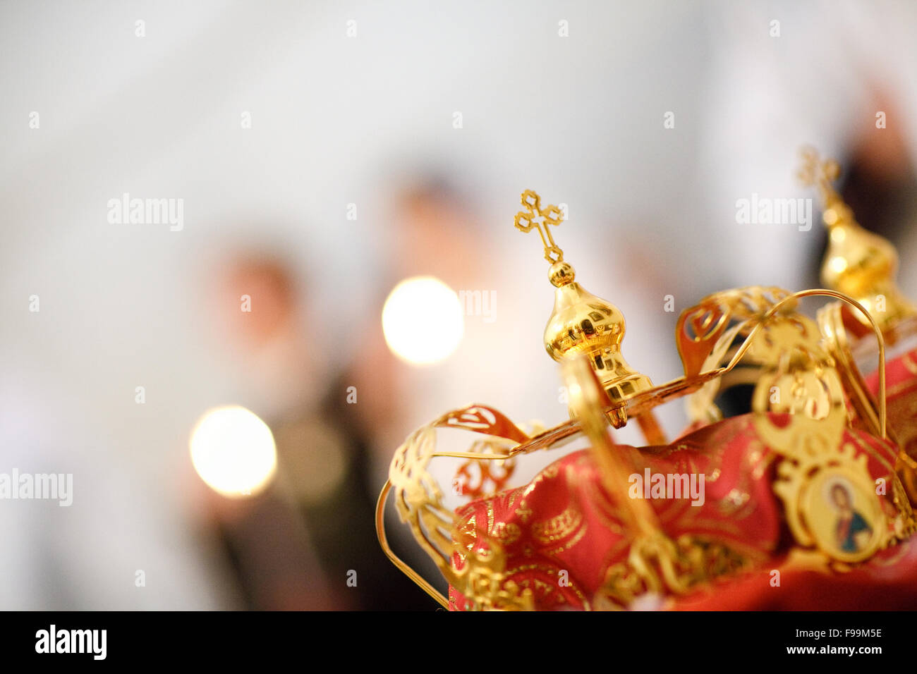 Golden beautiful crown hi-res stock photography and images - Alamy