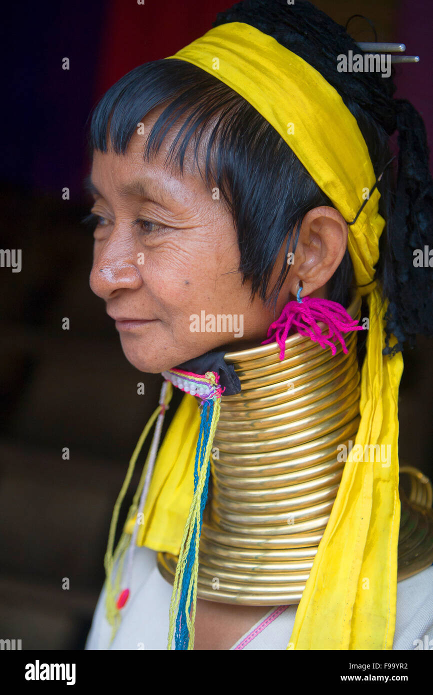 "long neck" women. Ban Huai Seau Tao village NV Thailand (Mae Hong Son). Stock Photo