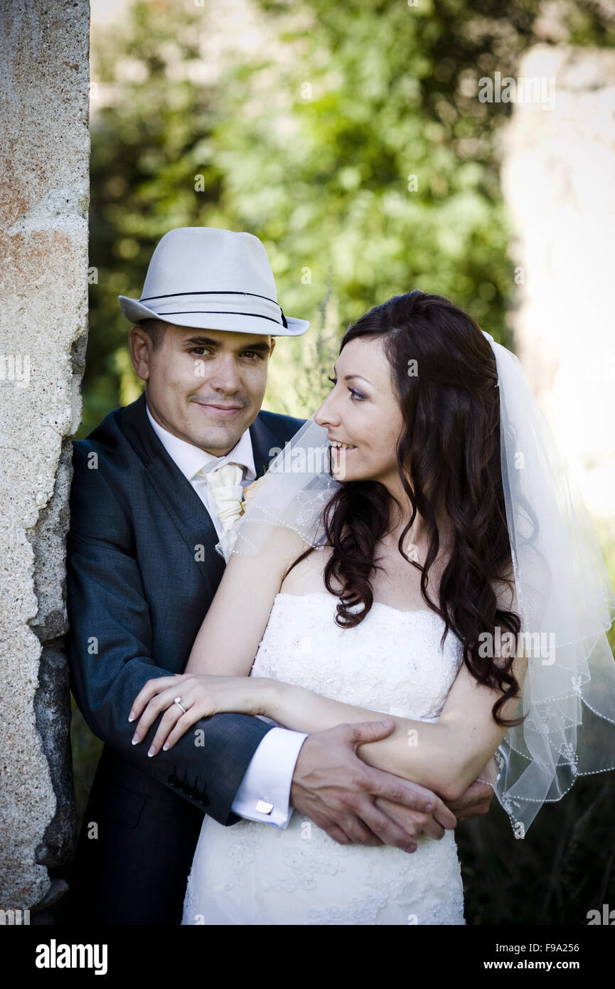 Happy bride and groom on their wedding day Stock Photo - Alamy