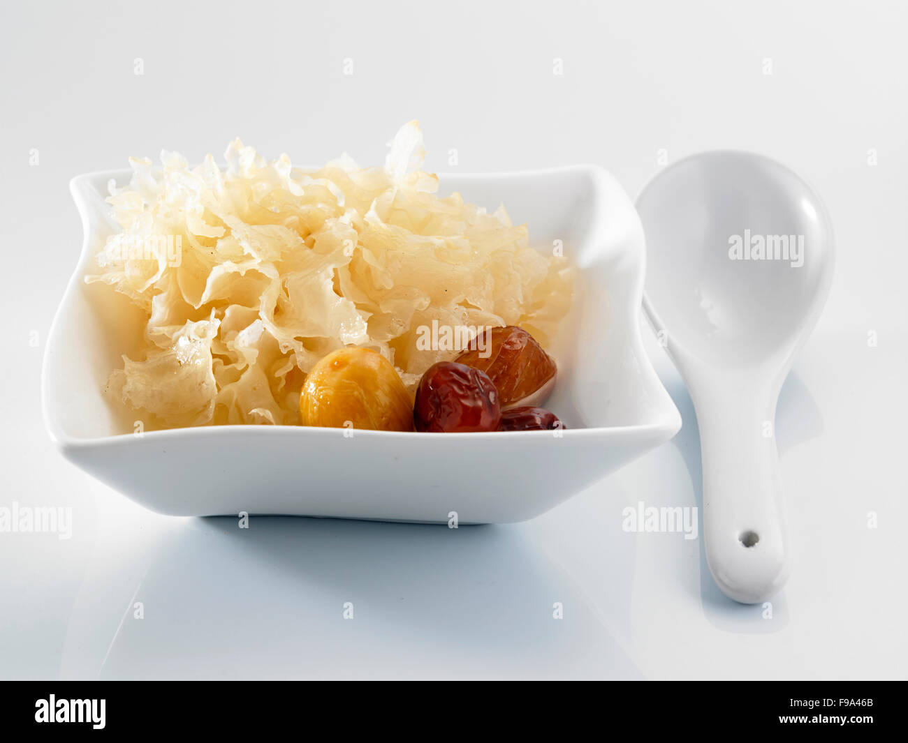 jujubes (Chinese red dates), and white wood ear fungus (also snow