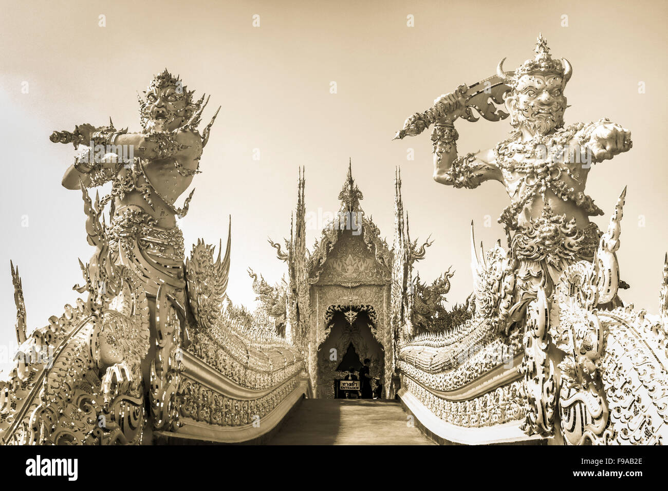 White Temple in Chiang Rai, Thailand Stock Photo - Alamy