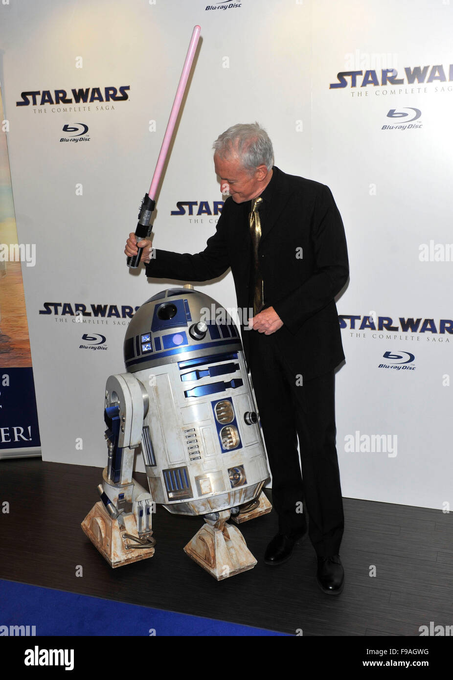 anthony daniels   London’s BT Tower is transformed into the World’s Largest Lightsaber Stock Photo