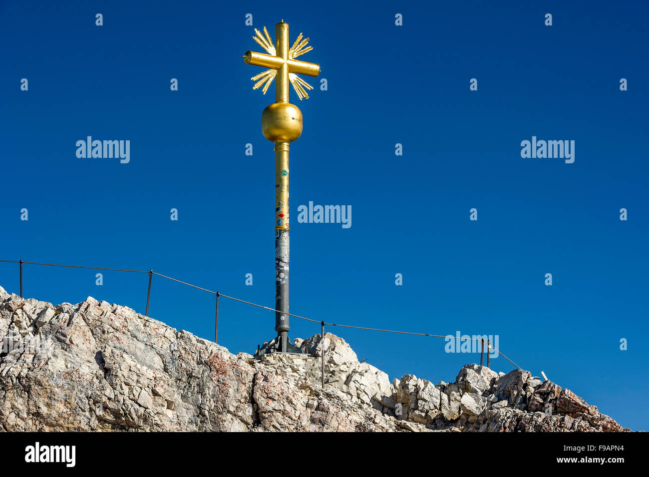 Gilded summit cross, Zugspitze, Garmisch-Partenkirchen, Wetterstein, Eastern Alps, Upper Bavaria, Bavaria, Germany Stock Photo