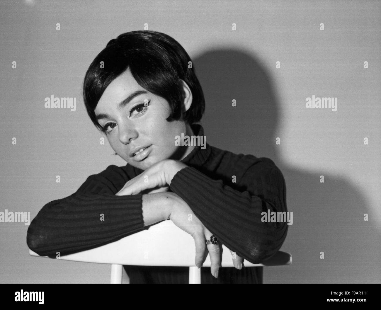 Fotomodel Regina Latone, Deutschland 1960er Jahre. Model Regina Latone, Germany 1960s. 24x36swNeg247 Stock Photo