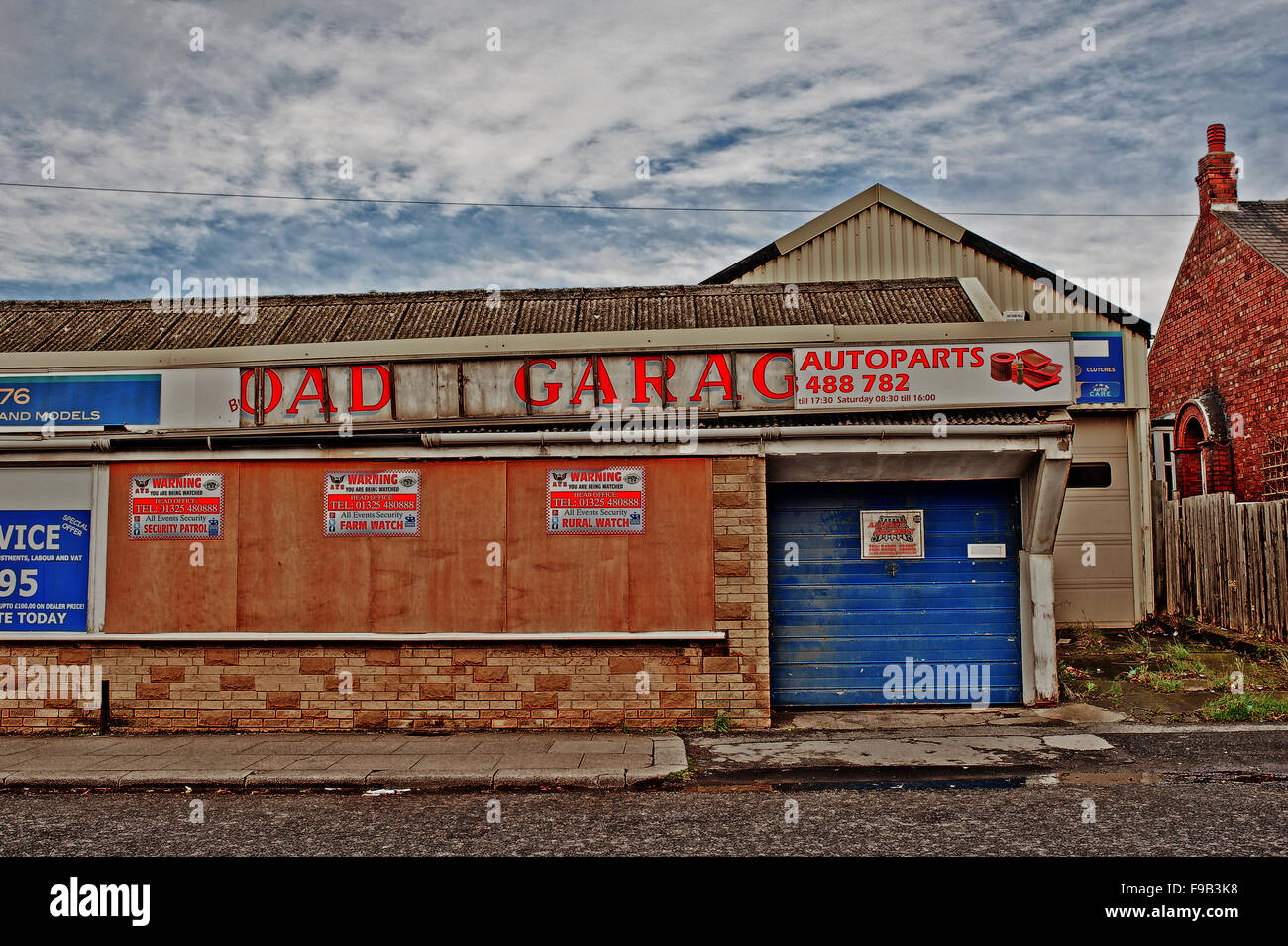 Abandoned Garage in Darlington Stock Photo Alamy