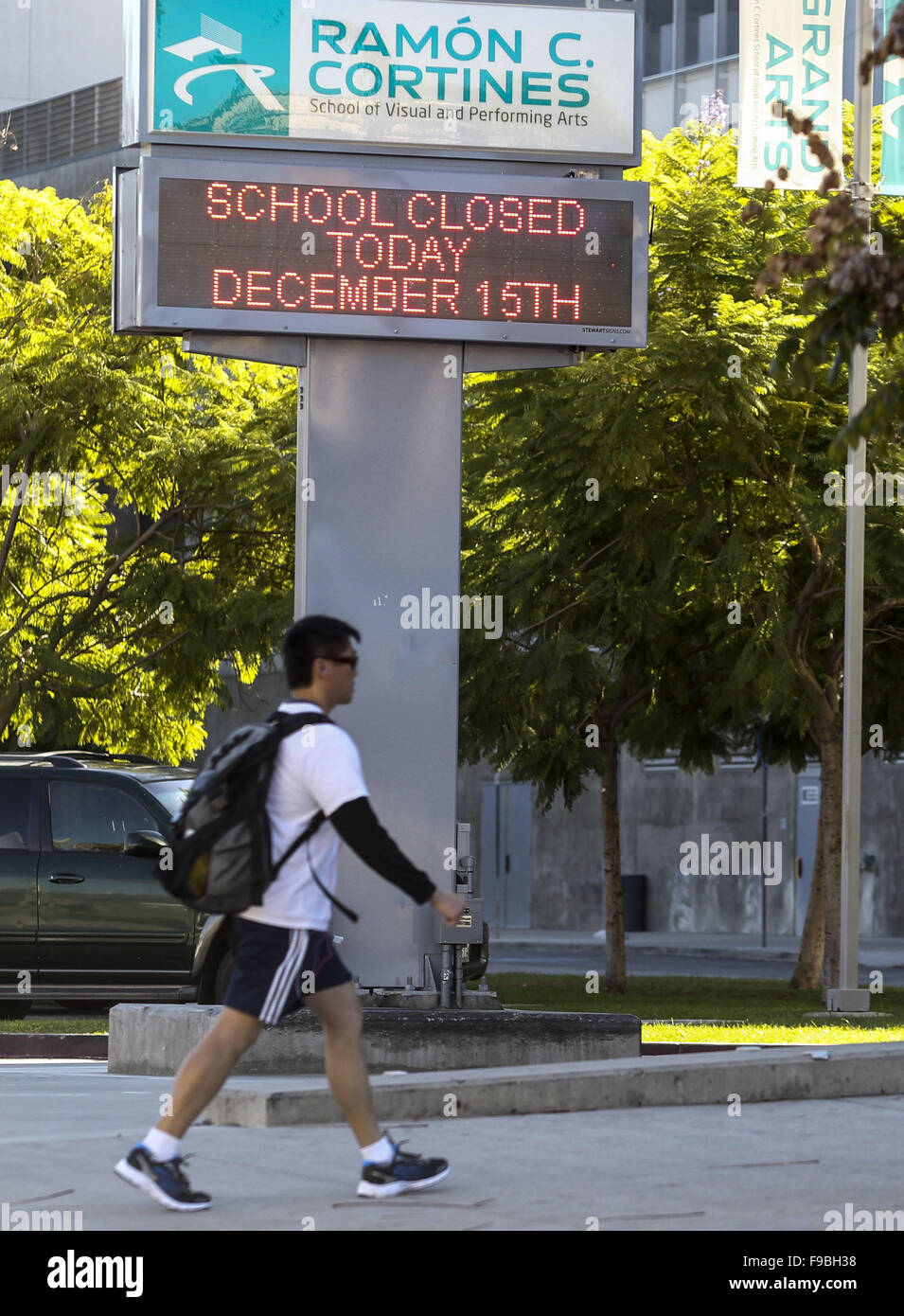 Los Angeles, California, USA. 15th Dec, 2015. A sign shows the school is closed at the Ramon Cortines School of Visual and Performing Arts. Responding to an 'electronic threat' emailed to multiple members of the school board and campuses, all Los Angeles Unified School District campuses were closed today and a massive effort began to search the roughly 900 schools in the district. © Ringo Chiu/ZUMA Wire/Alamy Live News Stock Photo