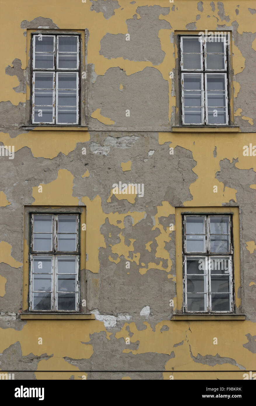 A paint chipped apartment block in Budapest Stock Photo Alamy