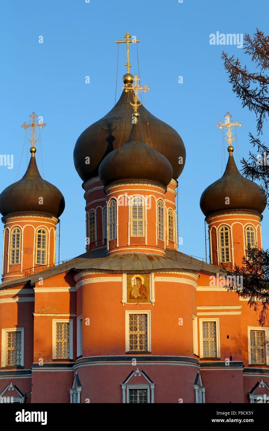 Golden domes and crosses Russian Orthodox Church Stock Photo - Alamy