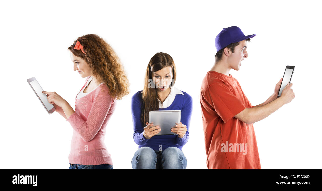 год набора студентов. радостные студенты. год набора студентов. магистратура юи тгу томск. старшеклассники на белом фоне.