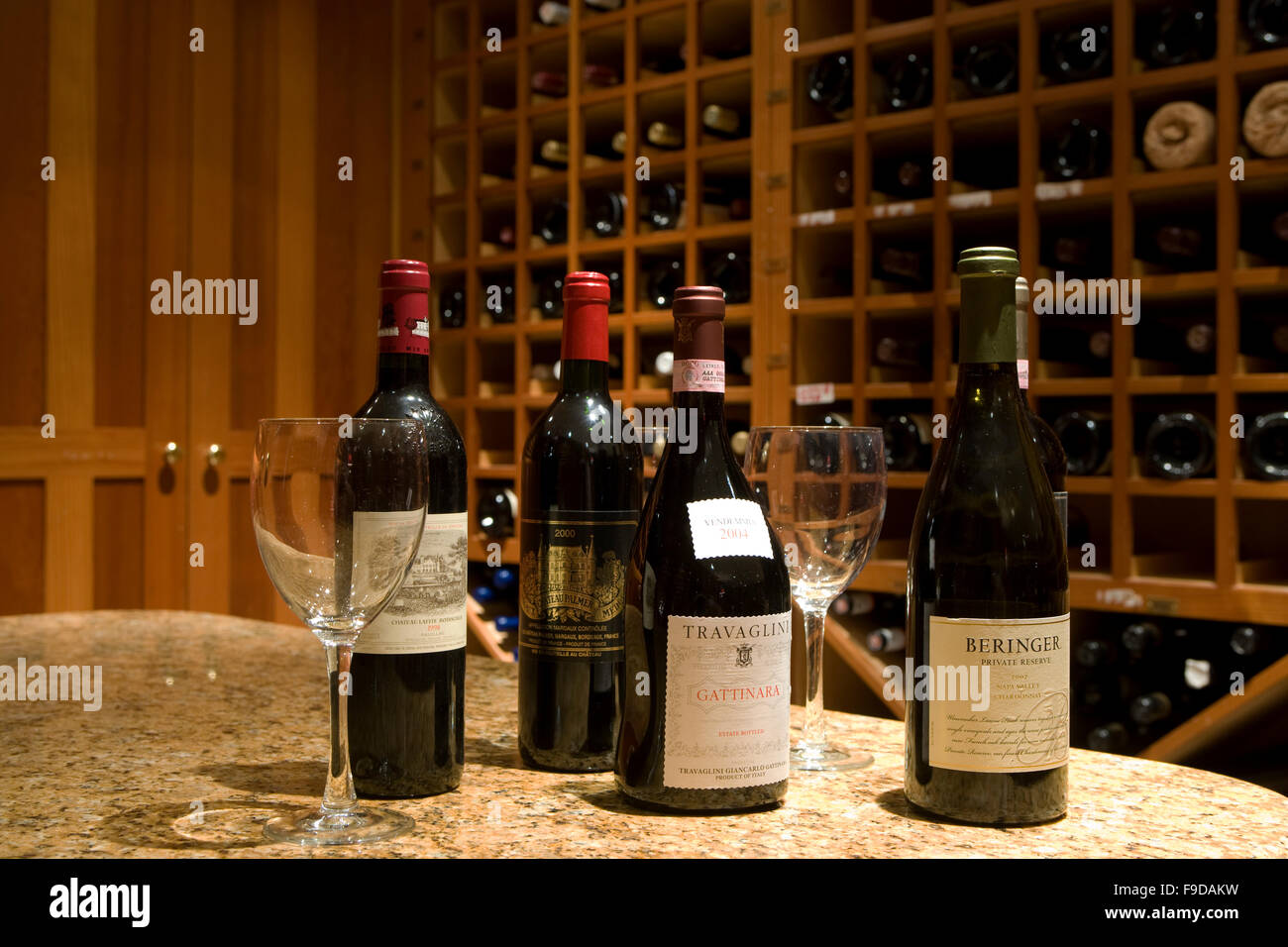 Chateau red wine tasting hi-res stock photography and images - Alamy