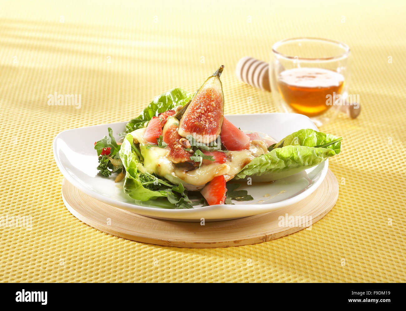 Baked Camembert with Figs and Honey Stock Photo Alamy