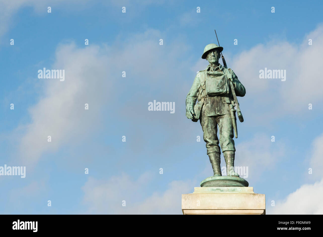 Soldier Statue. World war 1 and 2 memorial. Evesham, Worcestershire, England Stock Photo